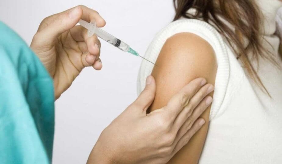 Farzandingizning emlash: suvchechakga qarshi emlash