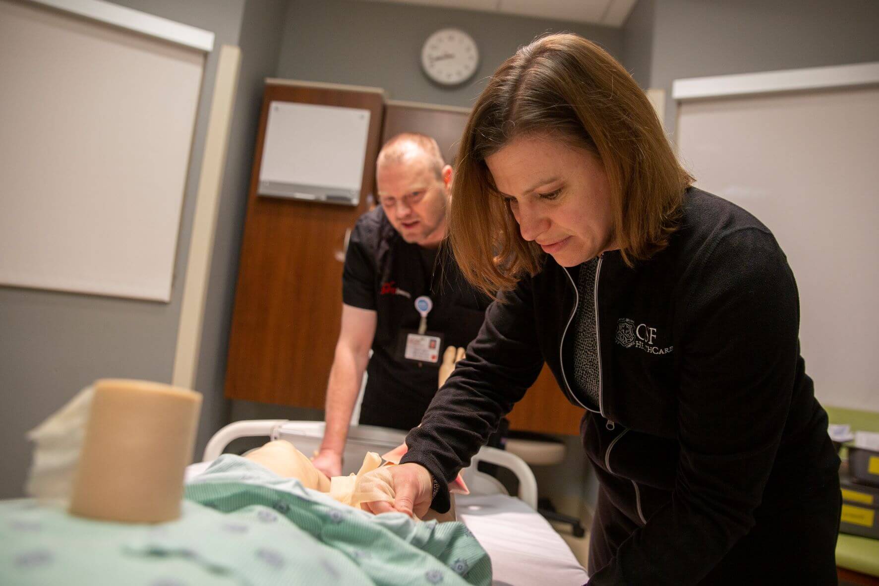 Yaralarni aniqlash va davolashni o’rgatish